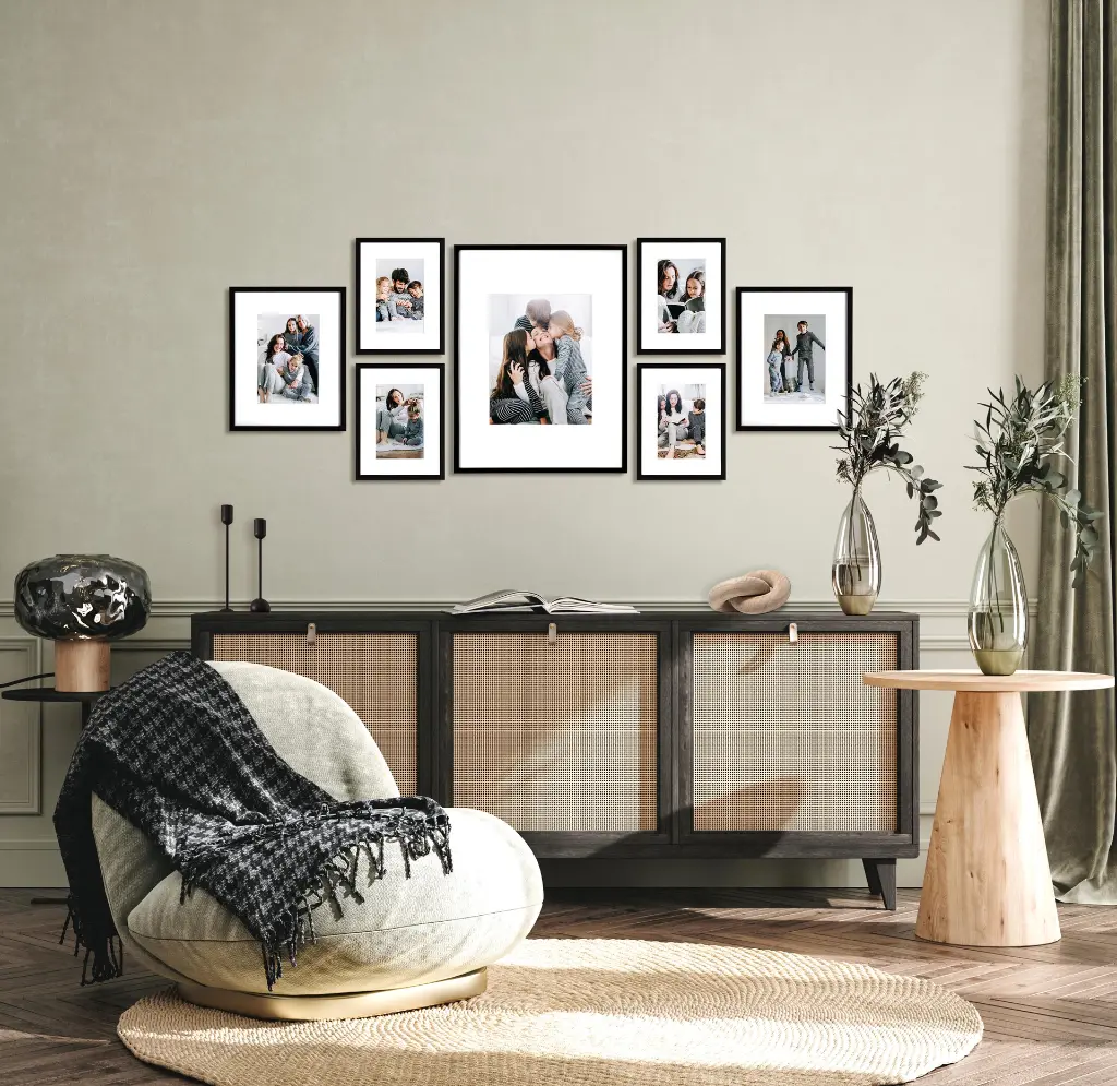 7E217PSA - Lily & Faye 7pc Frame Set - Black - LS.webp